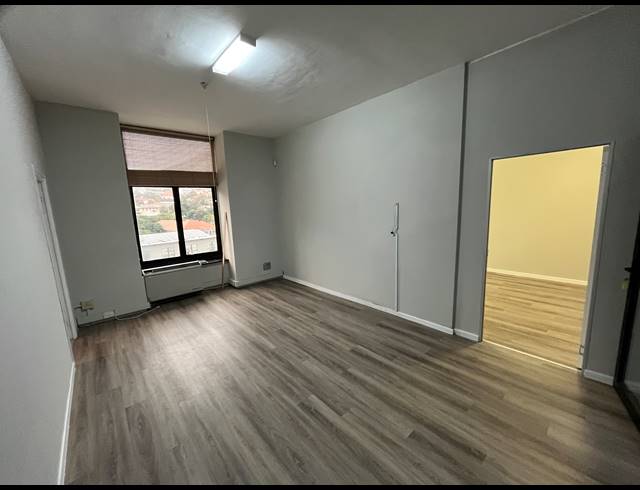 66M² OFFICE TO LET IN GARDENS